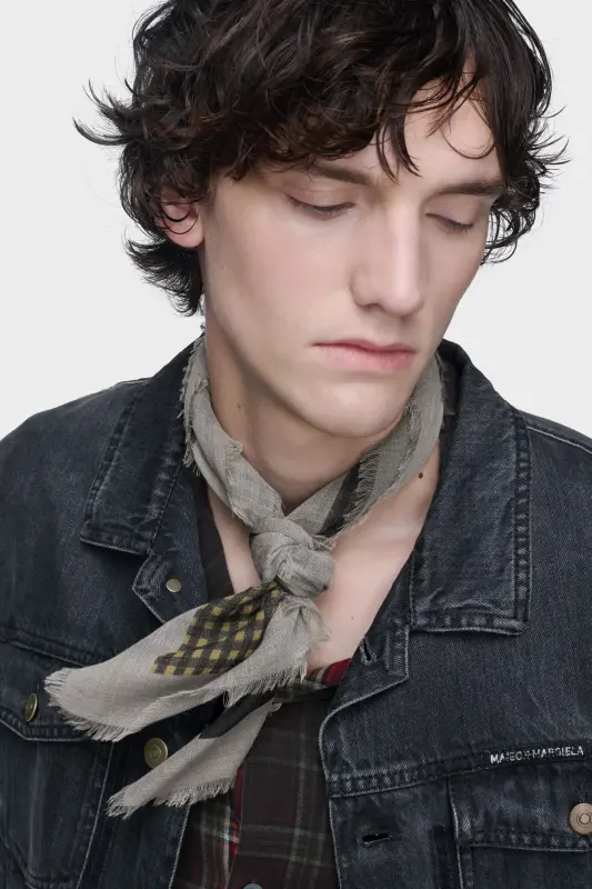 Maison Margiela Cashmere foulard Black and yellow online