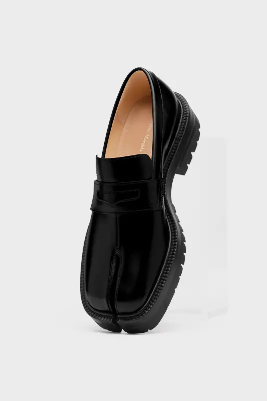 Maison Margiela Mens Black Leather Tabi Loafers Black online